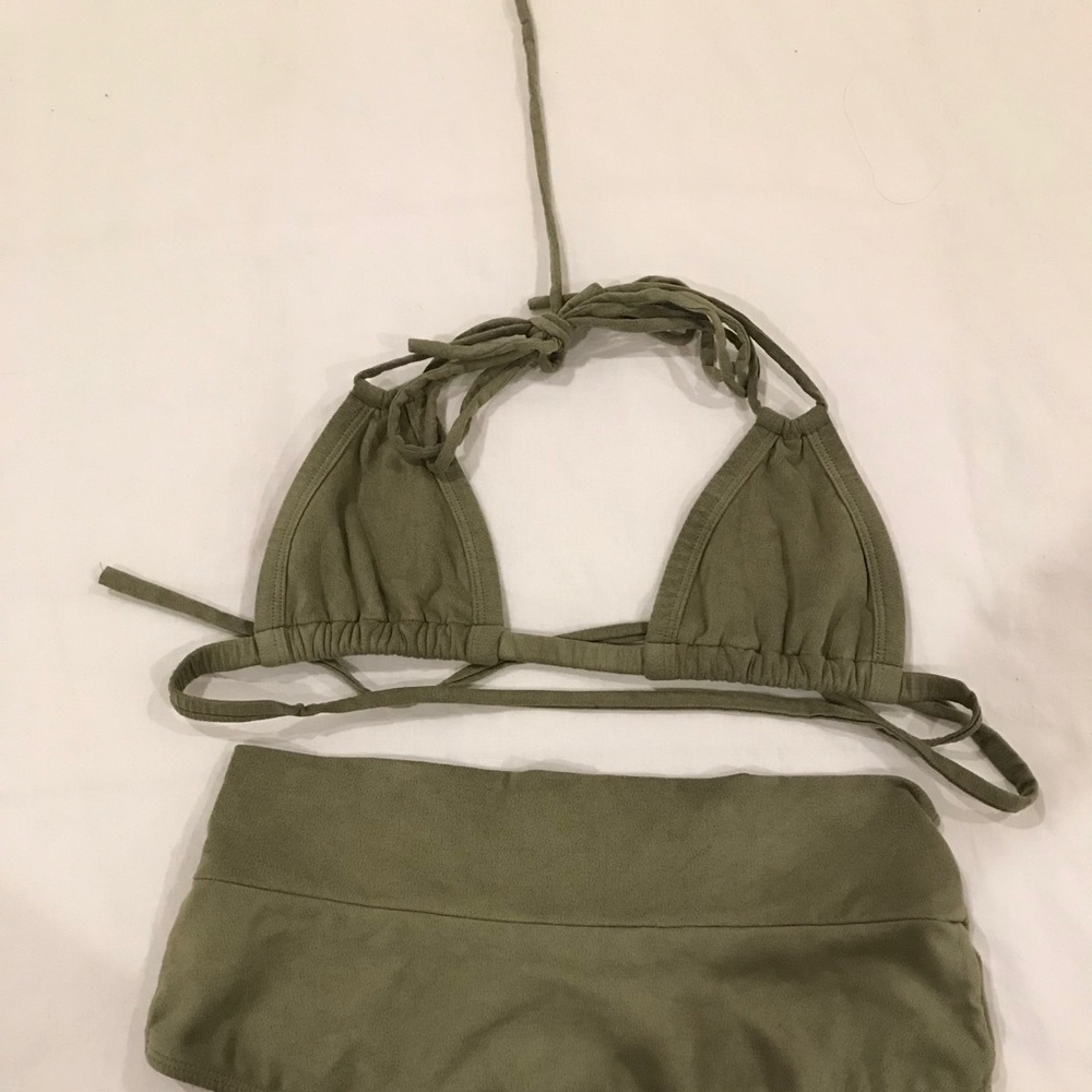 Montce green velour triangle top